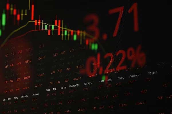 特朗普：“我手下的一个美联储官员并没有真正做好工作”